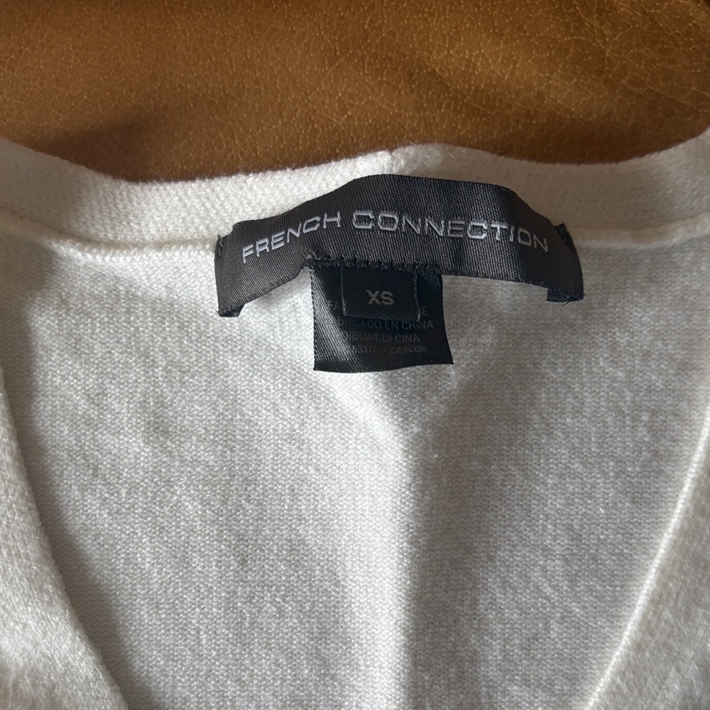 French Connection Women's Black, Gray, and White Sweater pack of 5 sweaters - Picture 5 of 12
